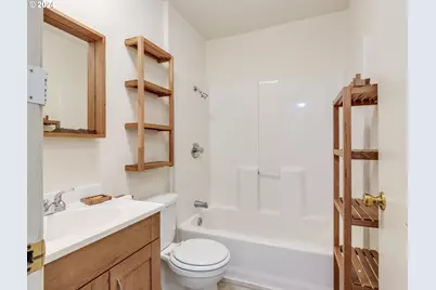 8511 SE Orchard Ln, Happy Valley, OR 97086 - Photo 21