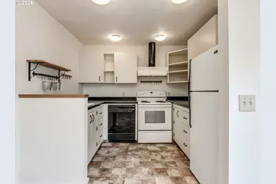 8511 SE Orchard Ln, Happy Valley, OR 97086 - Photo 17