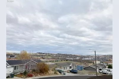 3112 SW River View Dr, Pendleton, OR 97801 - Photo 5