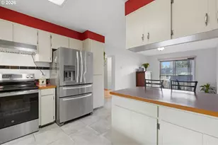 6811 SW 170th Ave, Beaverton, OR 97007 - Photo 11