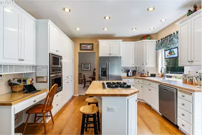 19720 Spring Ridge Dr, West Linn, OR 97068 - Photo 13