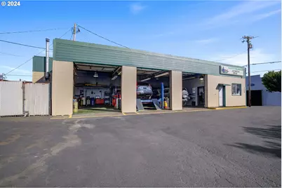 409 Main Ave #1, Tillamook, OR 97141 - Photo 1