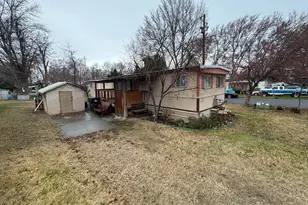 1215 SW 11th St, Hermiston, OR 97838 - Photo 3