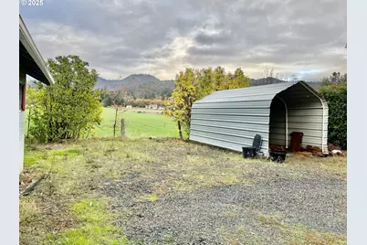8720 Hwy 238, Jacksonville, OR 97530 - Photo 19