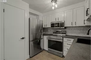18435 NE Glisan St, Portland, OR 97230 - Photo 5