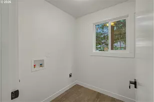 18435 NE Glisan St, Portland, OR 97230 - Photo 17