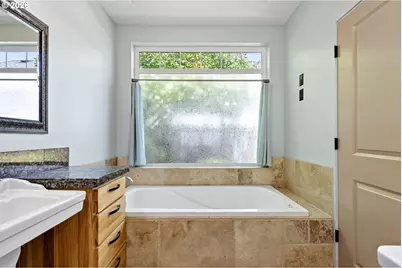 962 T St, Springfield, OR 97477 - Photo 21