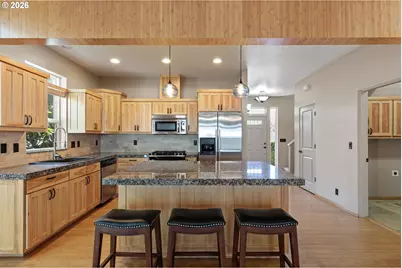 962 T St, Springfield, OR 97477 - Photo 11