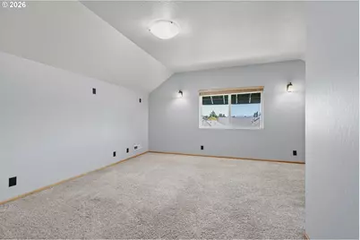 962 T St, Springfield, OR 97477 - Photo 29
