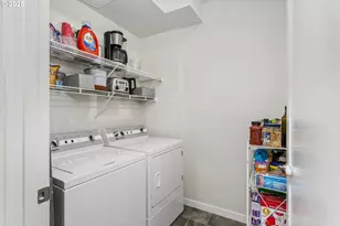 11715 SW Valencia Ln, Wilsonville, OR 97070 - Photo 9