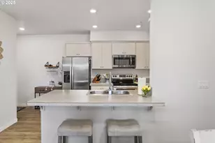 11715 SW Valencia Ln, Wilsonville, OR 97070 - Photo 7