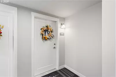 11715 SW Valencia Ln #202, Wilsonville, OR 97070 - Photo 3
