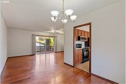 12055 SW Bruce Ln, Beaverton, OR 97008 - Photo 9