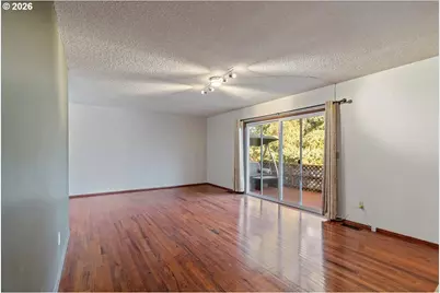 12055 SW Bruce Ln, Beaverton, OR 97008 - Photo 7