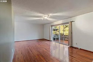 12055 SW Bruce Ln, Beaverton, OR 97008 - Photo 7