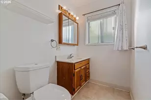 12055 SW Bruce Ln, Beaverton, OR 97008 - Photo 21