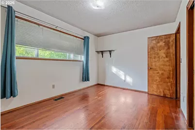 12055 SW Bruce Ln, Beaverton, OR 97008 - Photo 17