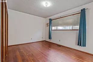 12055 SW Bruce Ln, Beaverton, OR 97008 - Photo 13