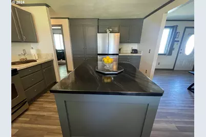 87722 Pinion Ln, Christmas Valley, OR 97641 - Photo 11