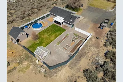 87722 Pinion Ln, Christmas Valley, OR 97641 - Photo 33