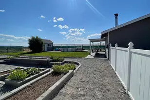 87722 Pinion Ln, Christmas Valley, OR 97641 - Photo 27