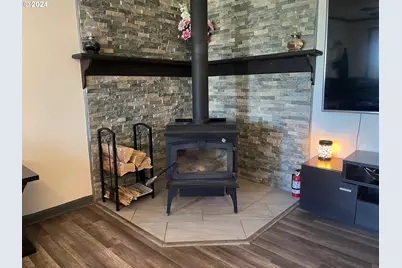 87722 Pinion Ln, Christmas Valley, OR 97641 - Photo 7