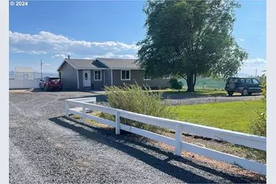 87722 Pinion Ln, Christmas Valley, OR 97641 - Photo 3