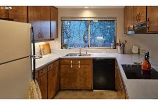 4734 Brookwood St, Eugene, OR 97405 - Photo 11