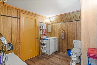 1030 W Central Blvd, Coquille, OR 97423 - Photo 35