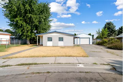 8 Sage Ct, Hermiston, OR 97838 - Photo 1