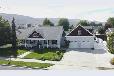 915 Petry Ln, Baker City, OR 97814 - Photo 1