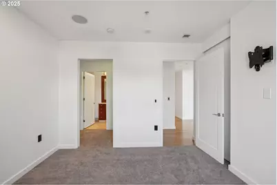 1025 NW Couch St #716, Portland, OR 97209 - Photo 17