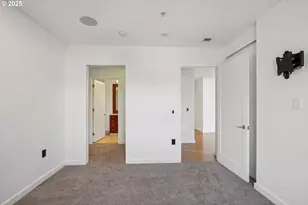 1025 NW Couch St, Portland, OR 97209 - Photo 17