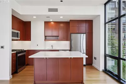 1025 NW Couch St #716, Portland, OR 97209 - Photo 11
