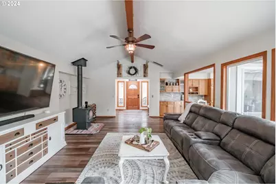 40166 Gates School Rd, Gates, OR 97346 - Photo 9