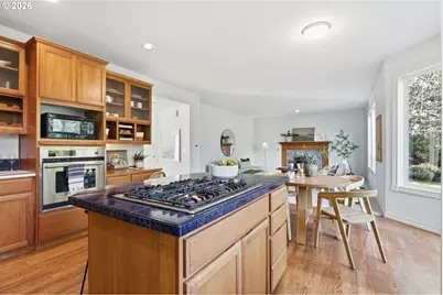 6725 SW Sean Michael Pl, Portland, OR 97225 - Photo 17