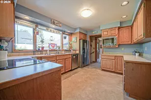 1052 W 10th Ave, Eugene, OR 97402 - Photo 15