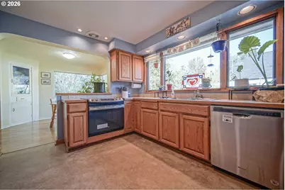 1052 W 10th Ave, Eugene, OR 97402 - Photo 17