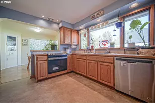1052 W 10th Ave, Eugene, OR 97402 - Photo 17