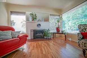 1052 W 10th Ave, Eugene, OR 97402 - Photo 9