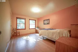 1052 W 10th Ave, Eugene, OR 97402 - Photo 33