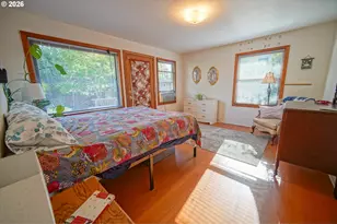 1052 W 10th Ave, Eugene, OR 97402 - Photo 29