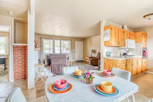507 NW 12th St, Newport, OR 97365 - Photo 9