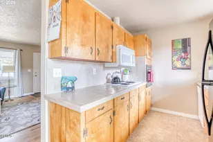 507 NW 12th St, Newport, OR 97365 - Photo 11
