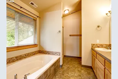 1002 NW 189th St, Ridgefield, WA 98642 - Photo 17