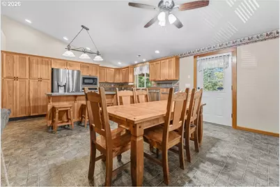 1002 NW 189th St, Ridgefield, WA 98642 - Photo 5