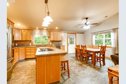 1002 NW 189th St, Ridgefield, WA 98642 - Photo 9