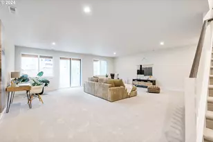 16257 NW Holman Wy, Portland, OR 97229 - Photo 17