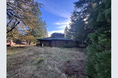 24572 Paradise Dr, Junction City, OR 97448 - Photo 7