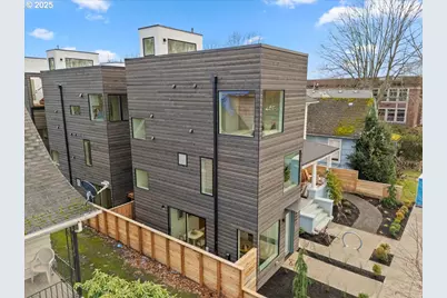 3530 N Borthwick Ave #2, Portland, OR 97227 - Photo 1